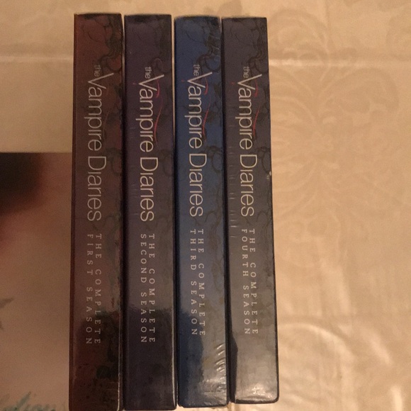 NWT The Vampire Diaries Season 1 through 4 - Picture 4 of 4